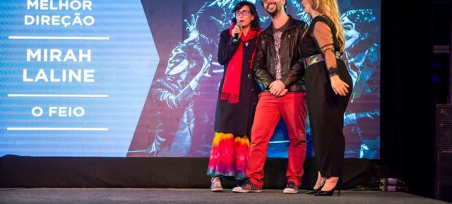 Mirah Laline recebe o 14° Prêmio Braskem de Melhor Direção pelo espetáculo O Feio